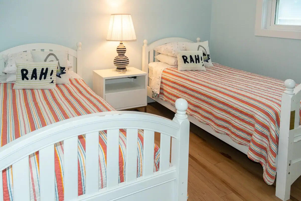 Bedroom five with twin beds